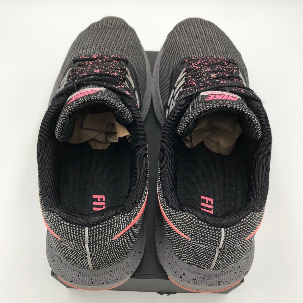 Nike Women's Black and Pink Running Shoes - Picture 8 of 10